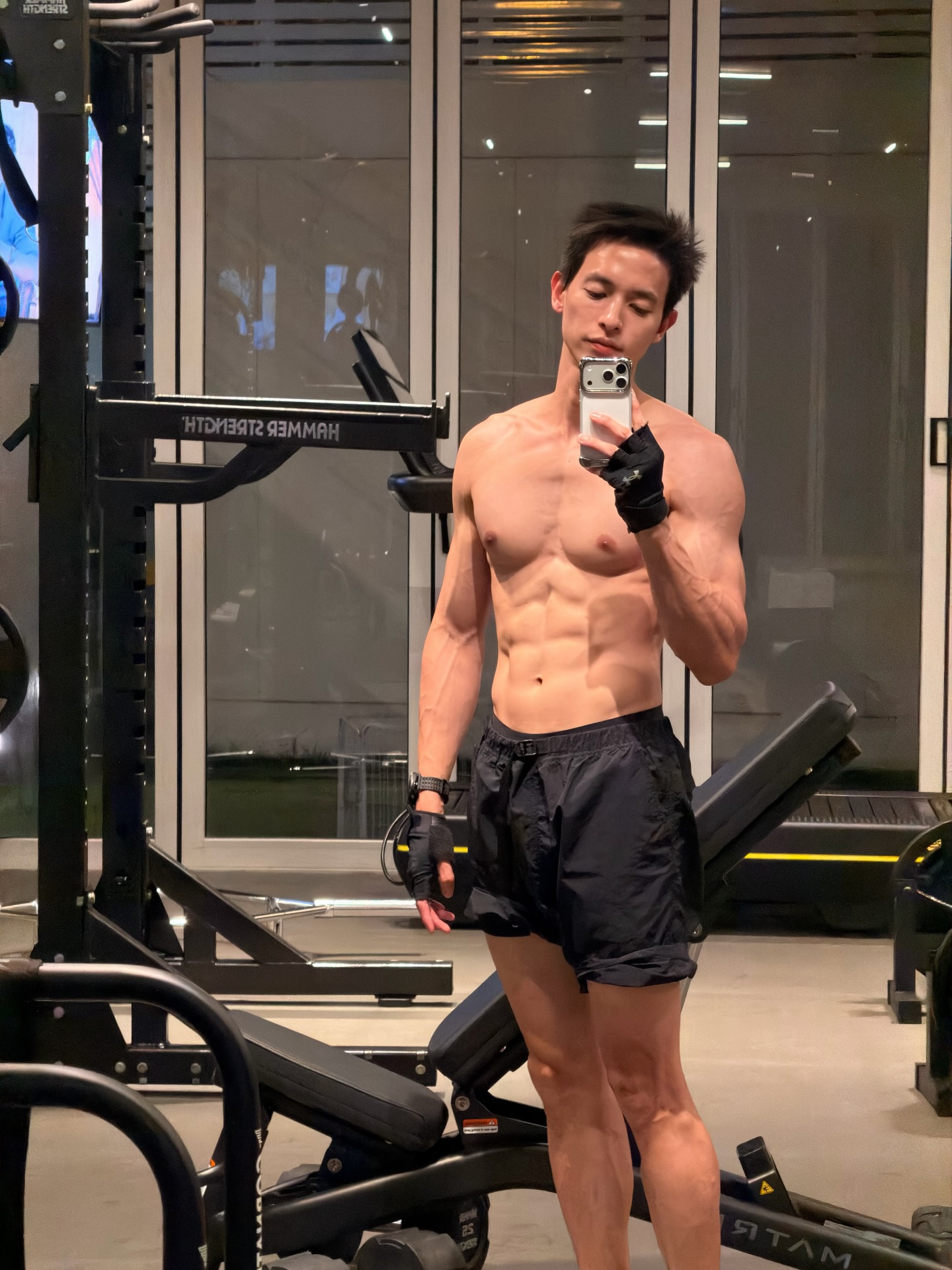 เจมส์ - จิรายุ ตั้งศรีสุข