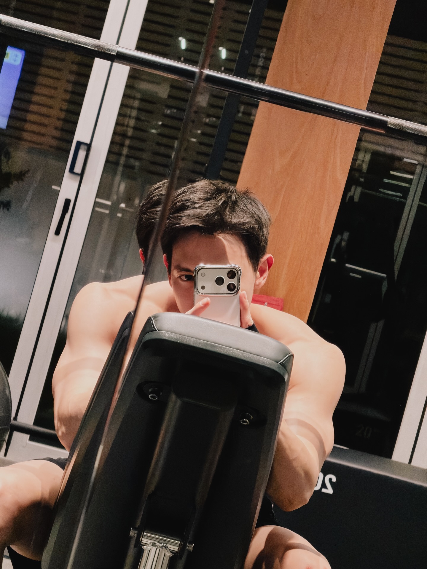 เจมส์ - จิรายุ ตั้งศรีสุข