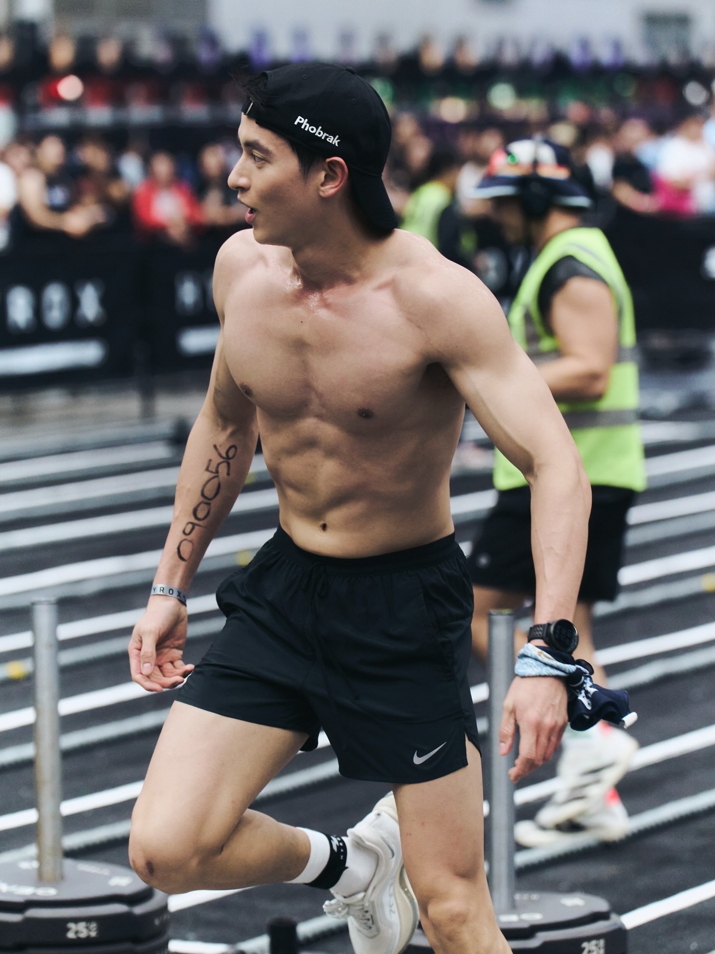 เจมส์ - จิรายุ ตั้งศรีสุข