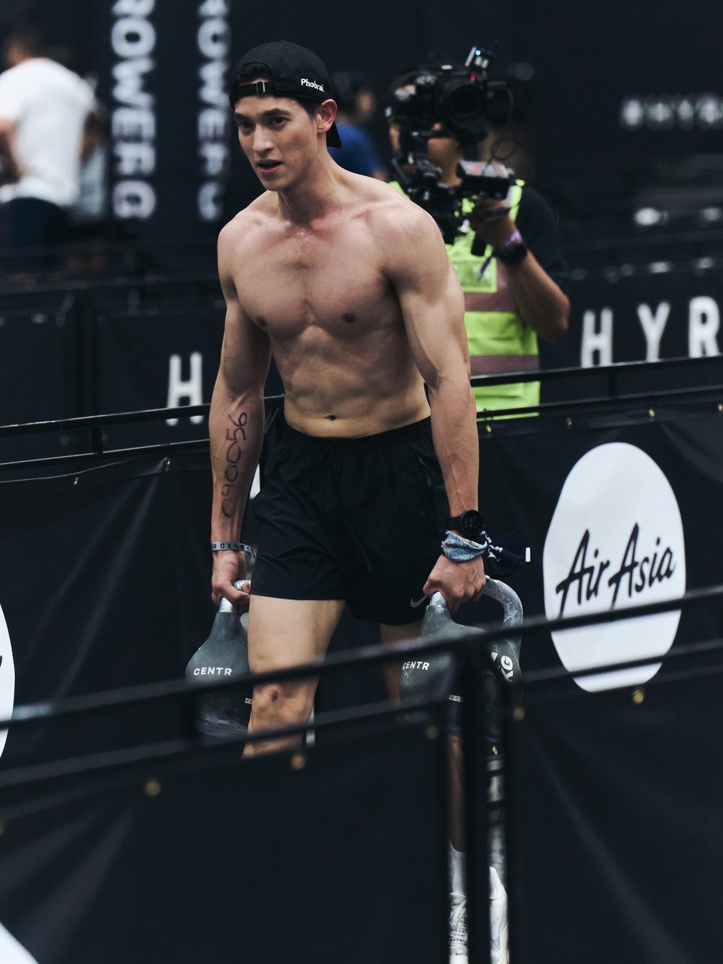 เจมส์ - จิรายุ ตั้งศรีสุข