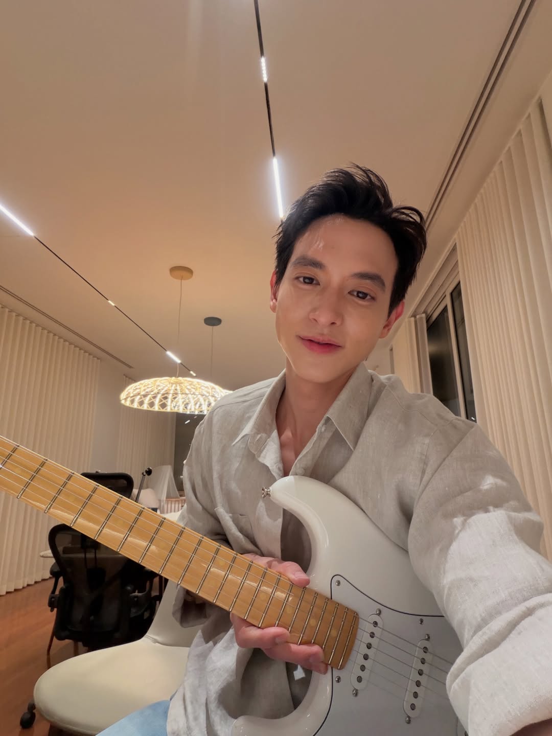 เจมส์ - จิรายุ ตั้งศรีสุข