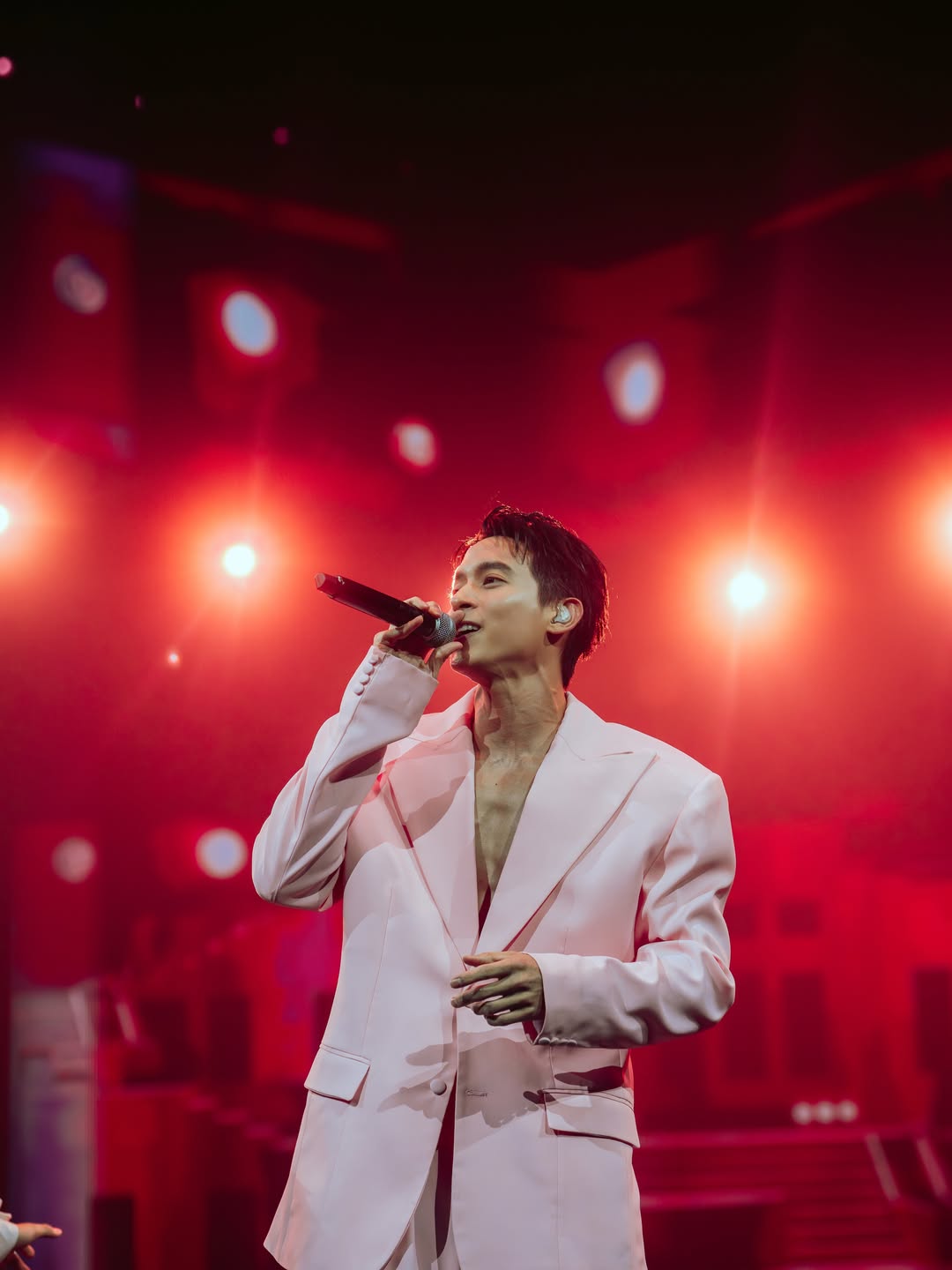 เจมส์ - จิรายุ ตั้งศรีสุข