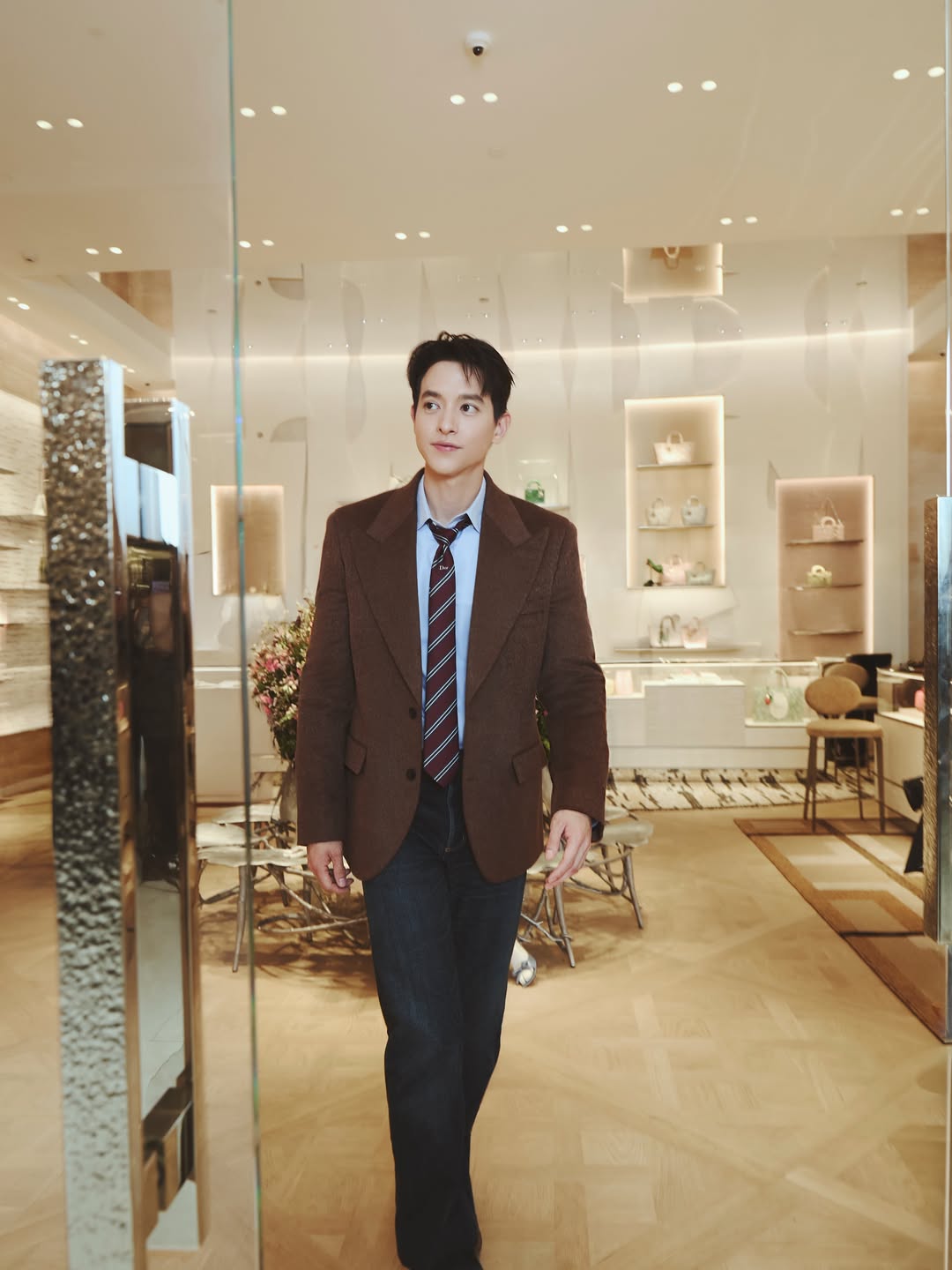 เจมส์ - จิรายุ ตั้งศรีสุข
