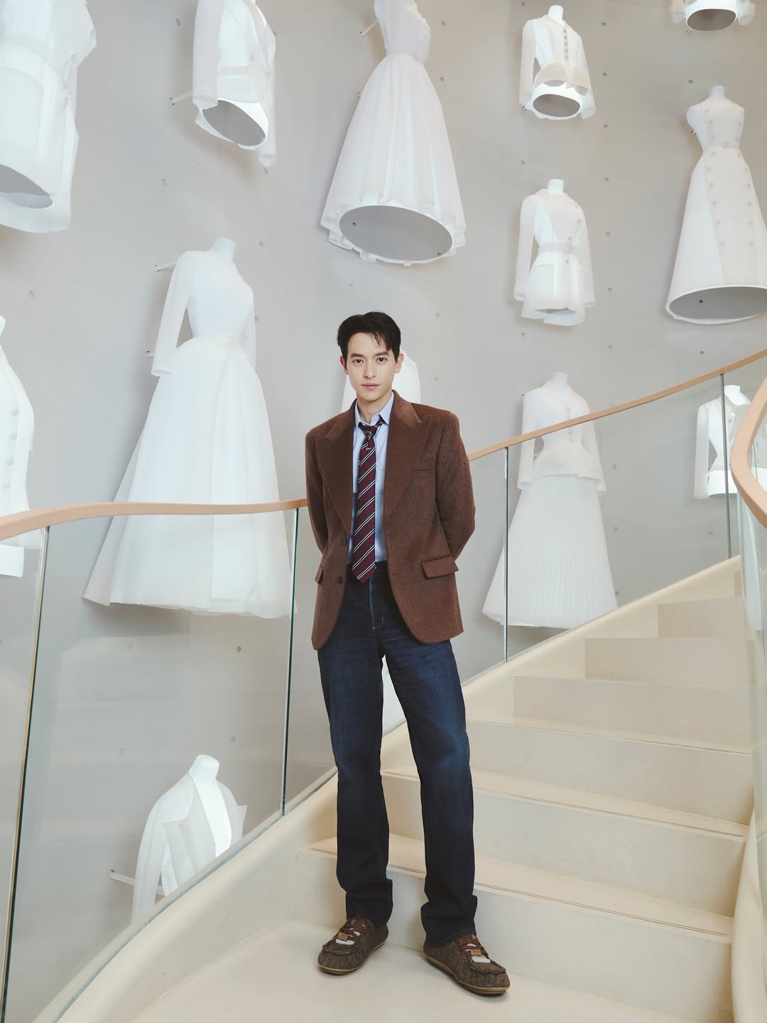 เจมส์ - จิรายุ ตั้งศรีสุข