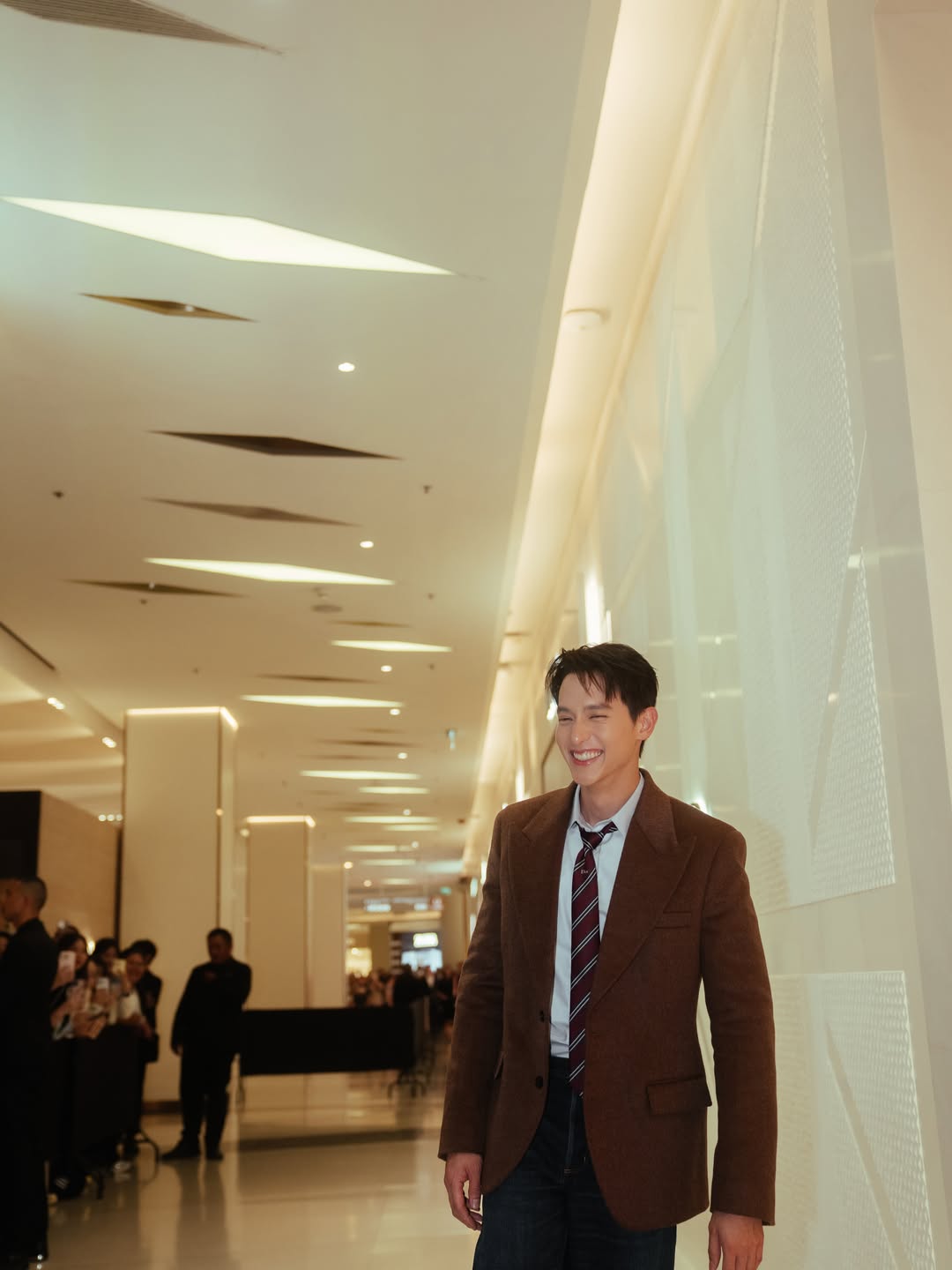 เจมส์ - จิรายุ ตั้งศรีสุข