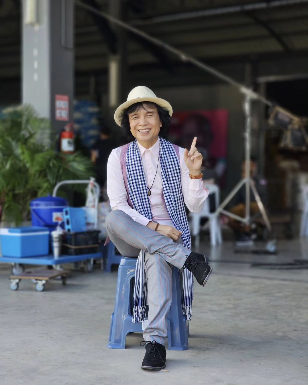 สลา คุณวุฒิ