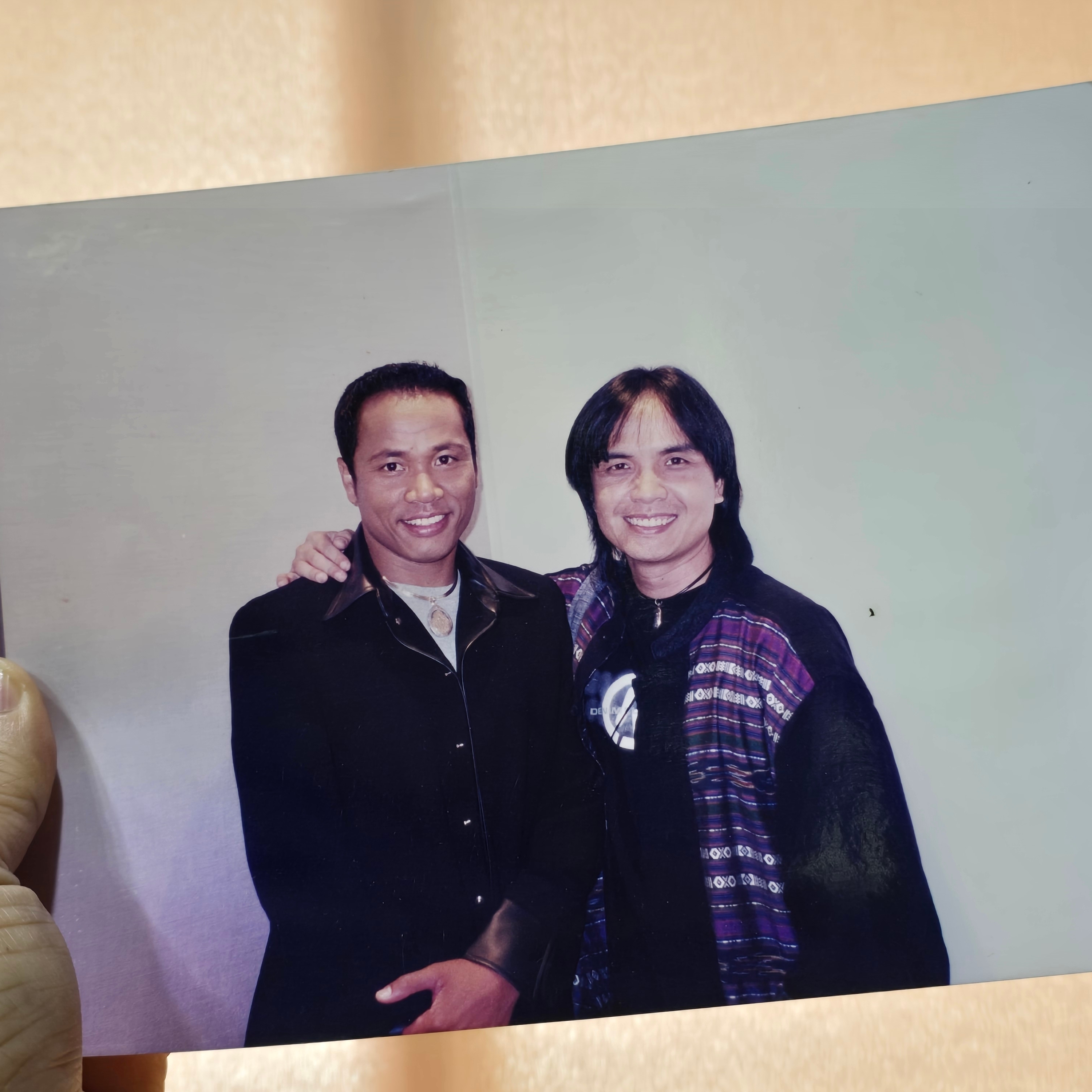 สลา คุณวุฒิ