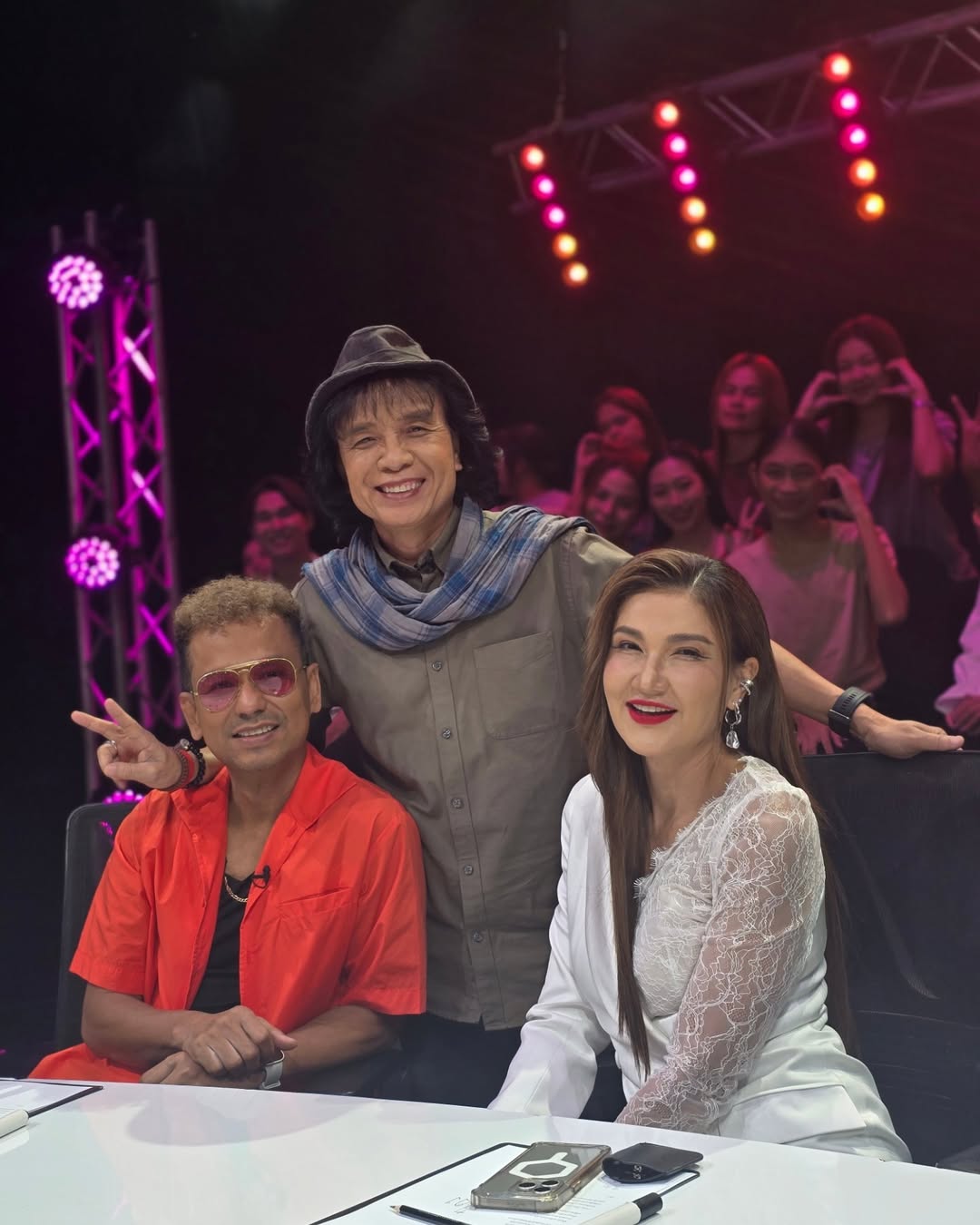 สลา คุณวุฒิ