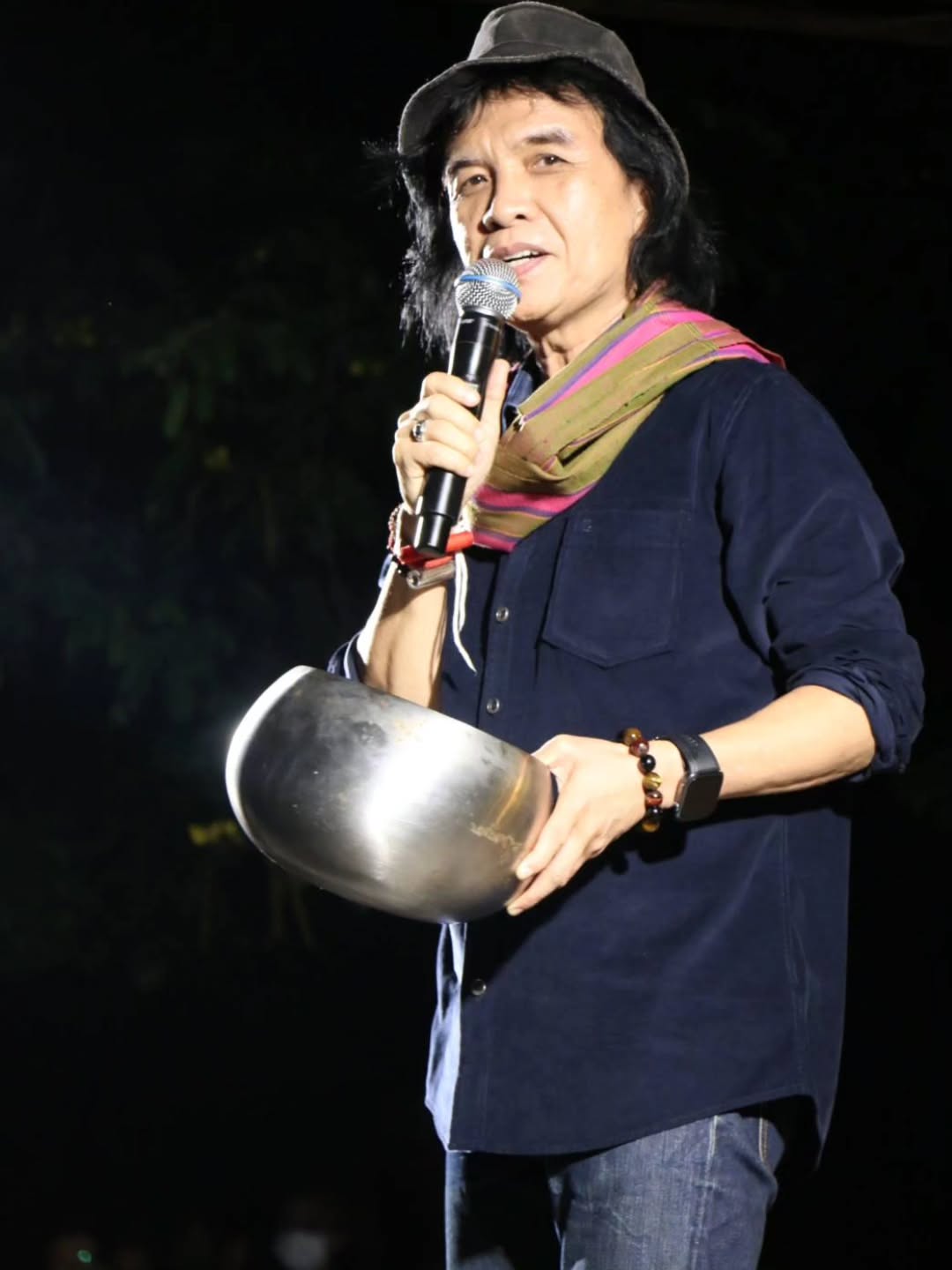 สลา คุณวุฒิ