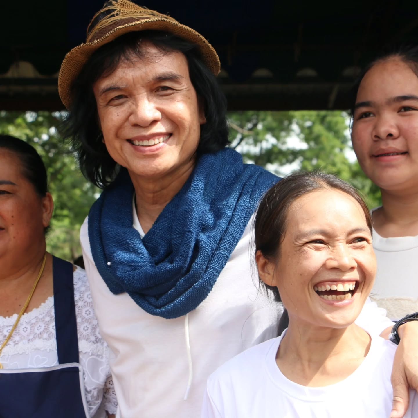 สลา คุณวุฒิ