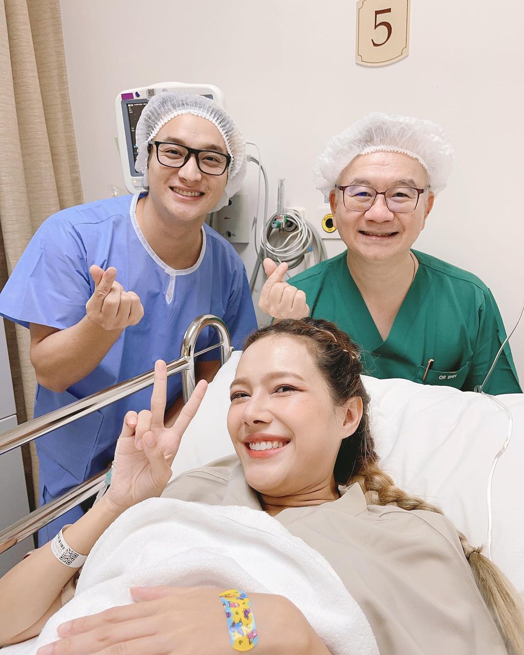 แนท - ณัฐชา นวลแจ่ม