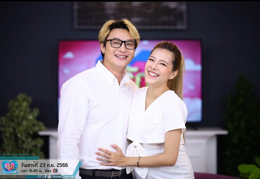 แนท - ณัฐชา นวลแจ่ม