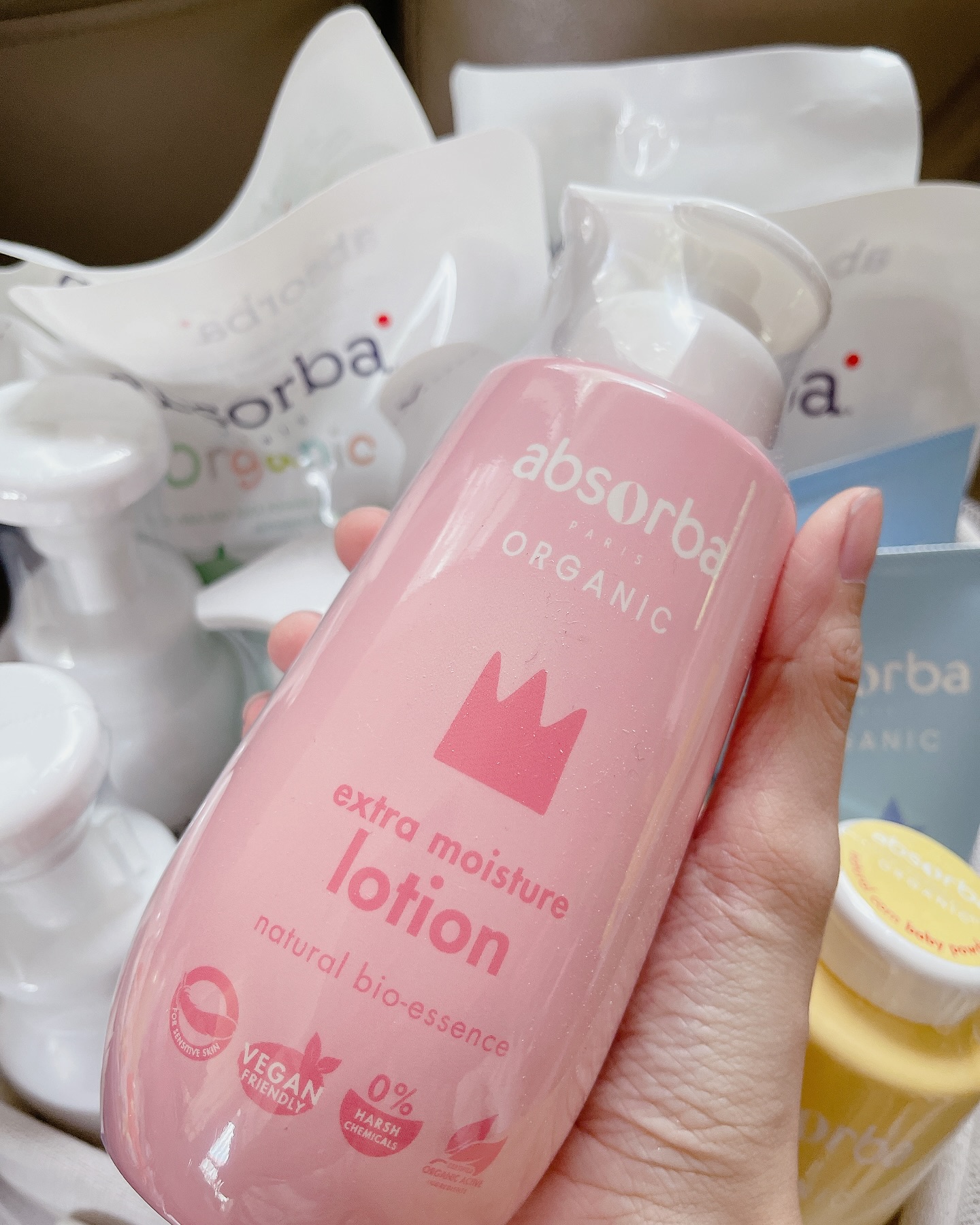 แนท - ณัฐชา นวลแจ่ม