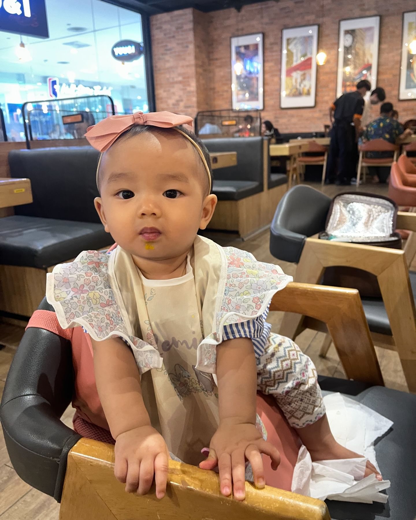 แนท - ณัฐชา นวลแจ่ม