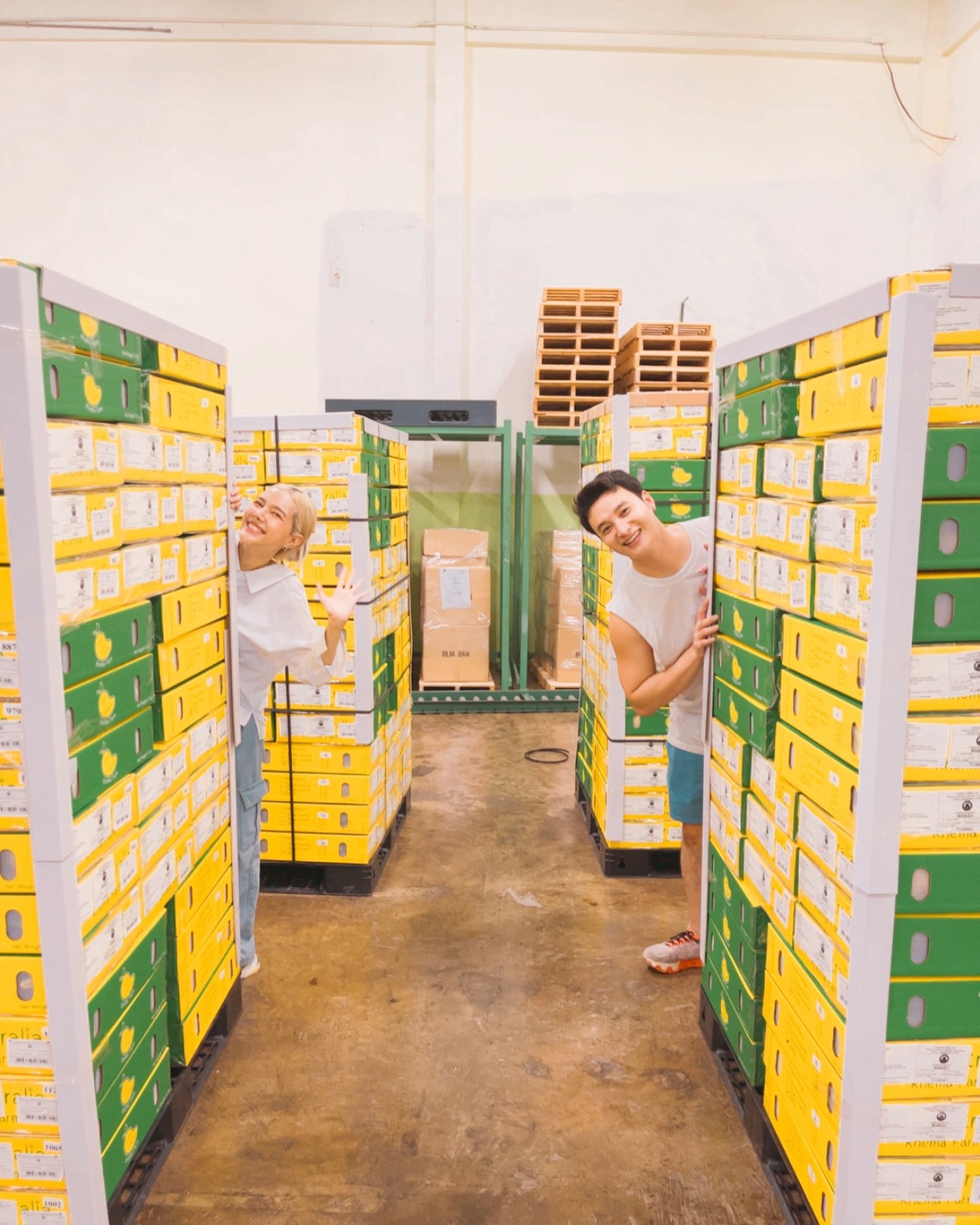 แนท - ณัฐชา นวลแจ่ม