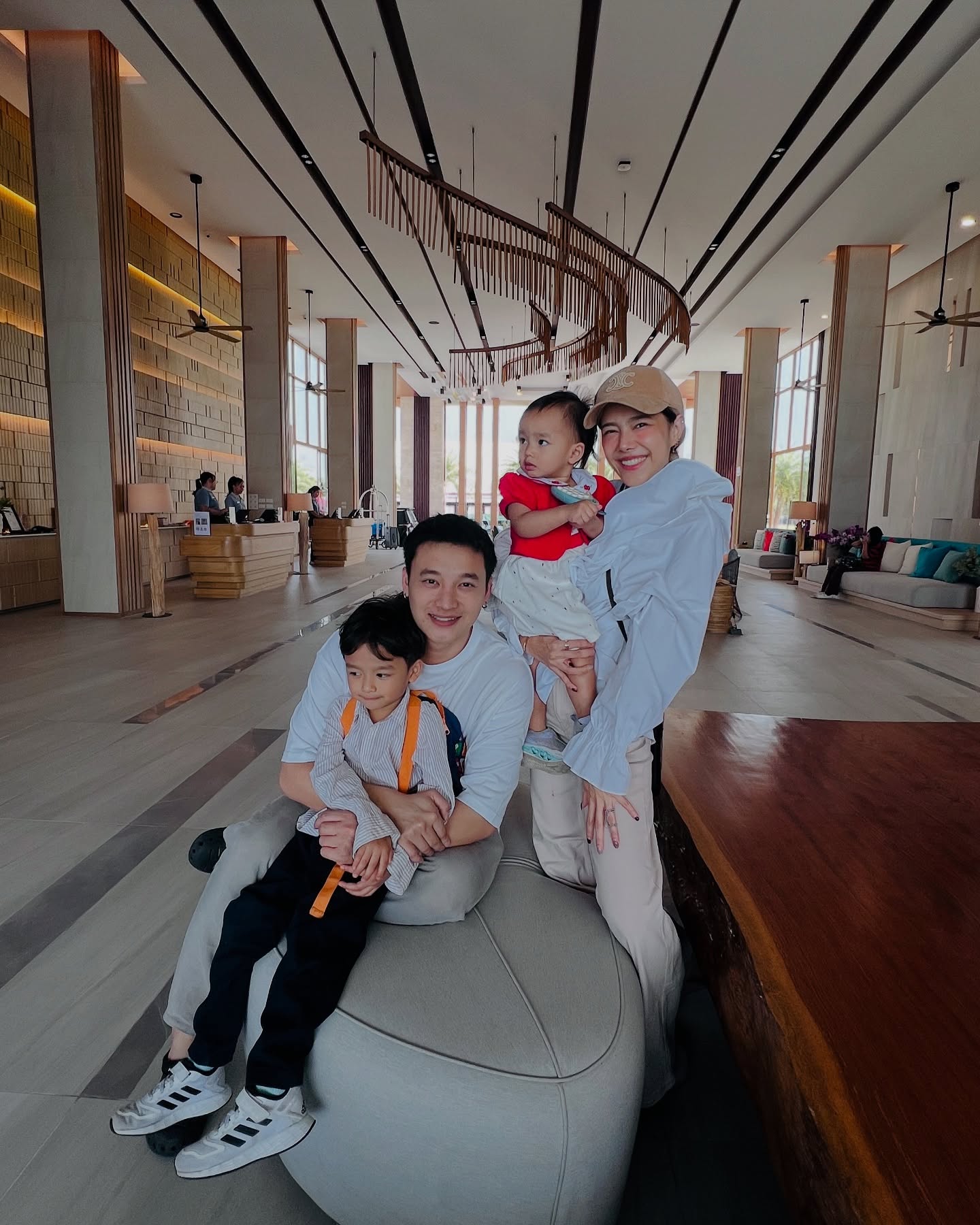 แนท - ณัฐชา นวลแจ่ม