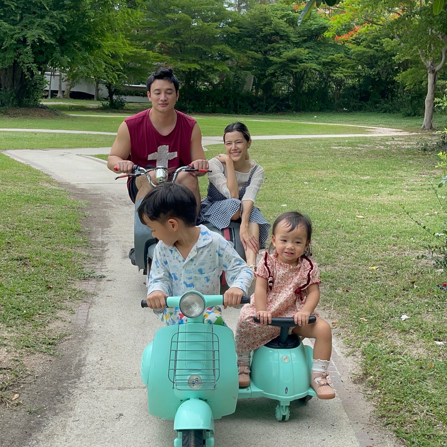 แนท - ณัฐชา นวลแจ่ม