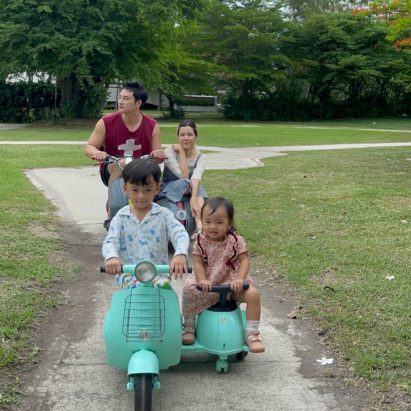 แนท - ณัฐชา นวลแจ่ม