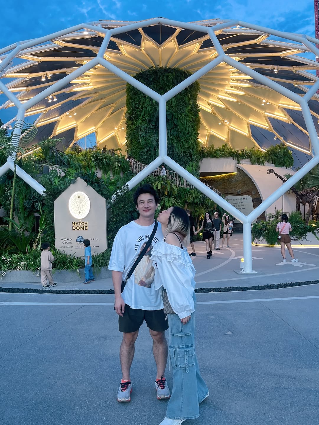 แนท - ณัฐชา นวลแจ่ม