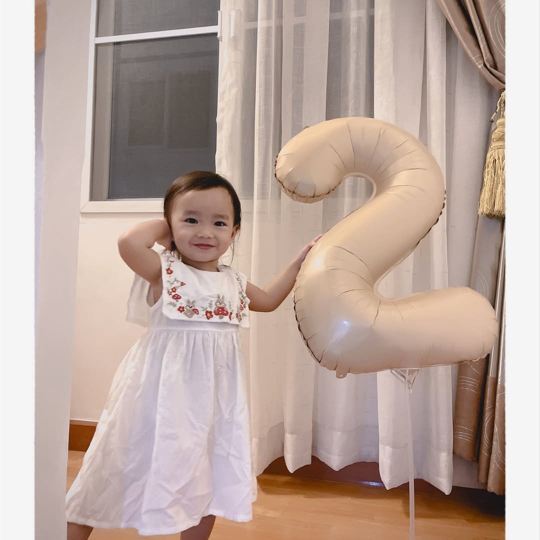แนท - ณัฐชา นวลแจ่ม