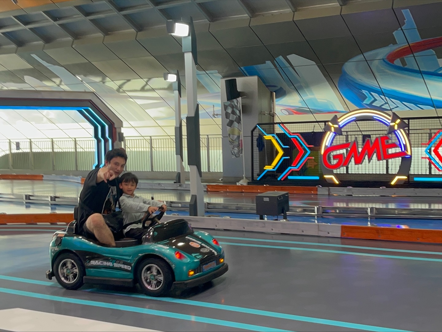 แนท - ณัฐชา นวลแจ่ม