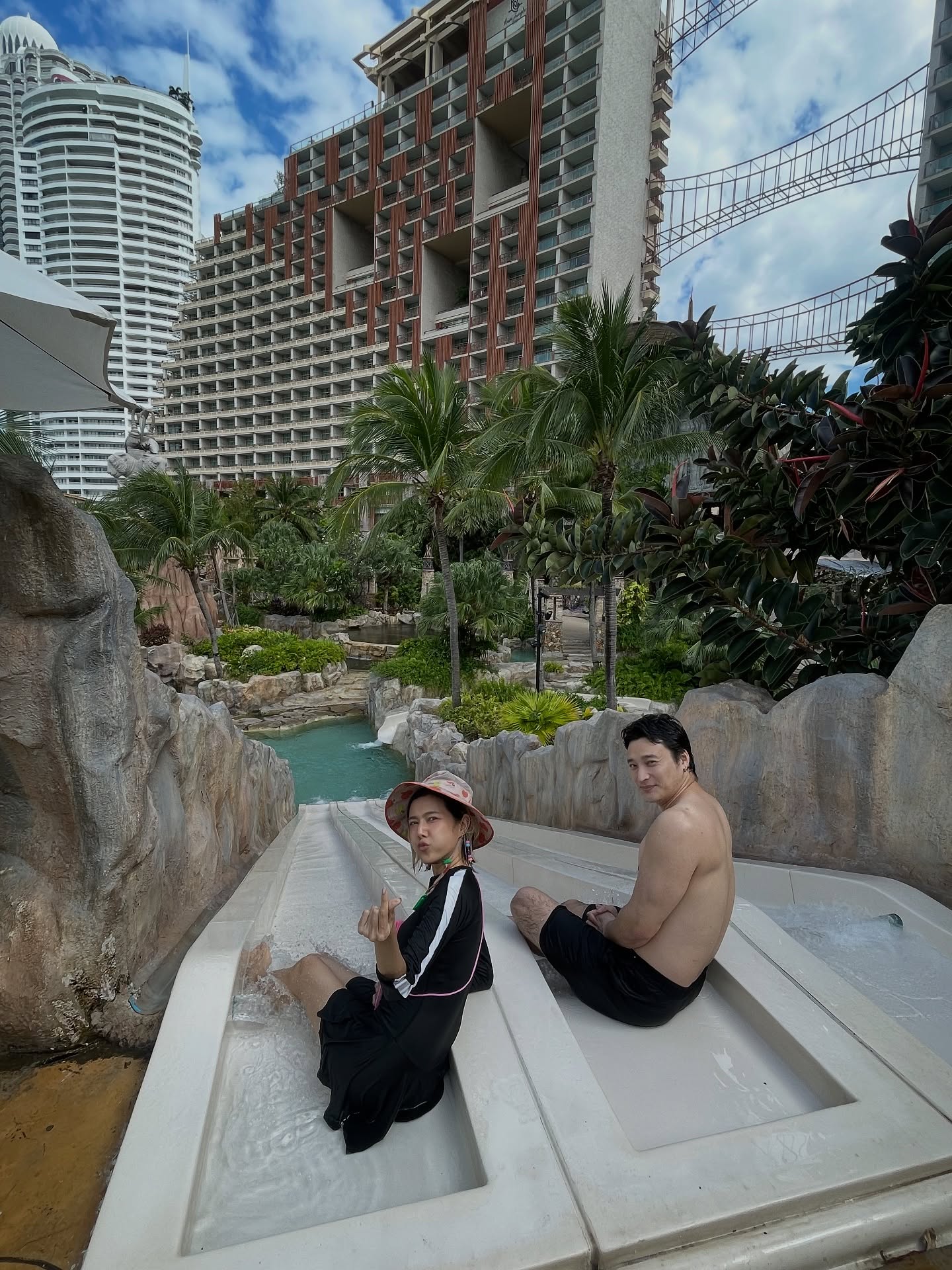 แนท - ณัฐชา นวลแจ่ม