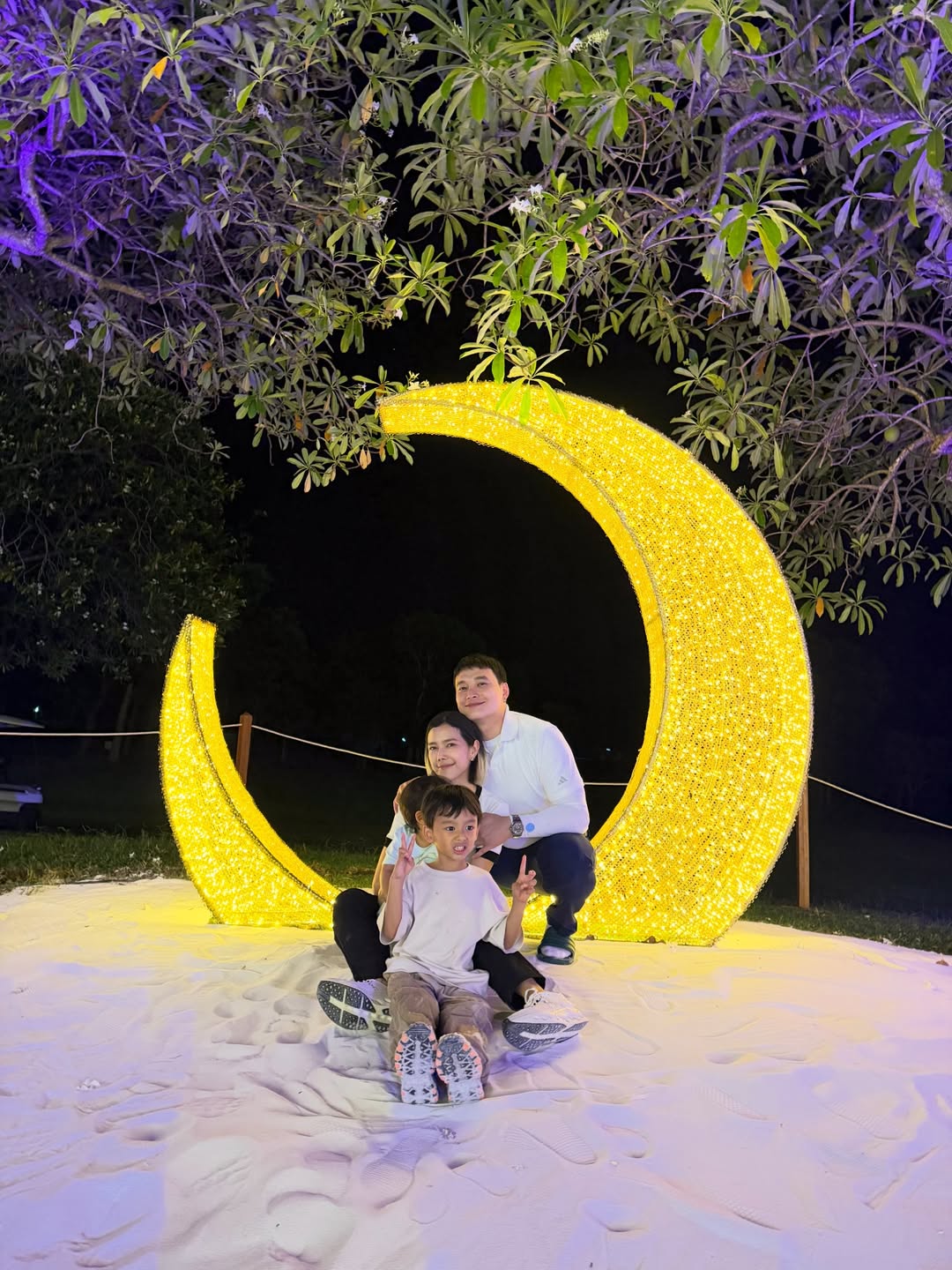 แนท - ณัฐชา นวลแจ่ม