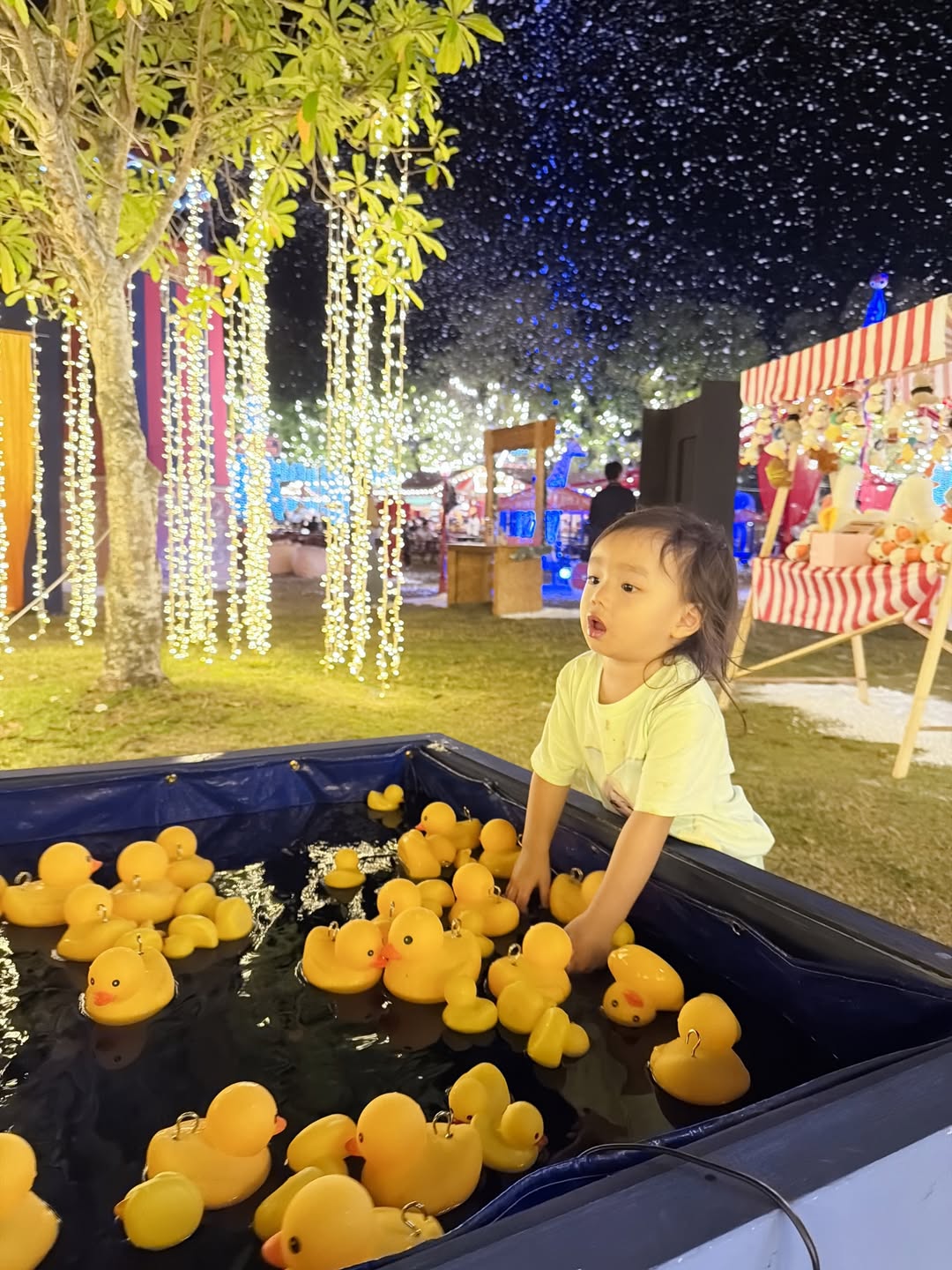 แนท - ณัฐชา นวลแจ่ม