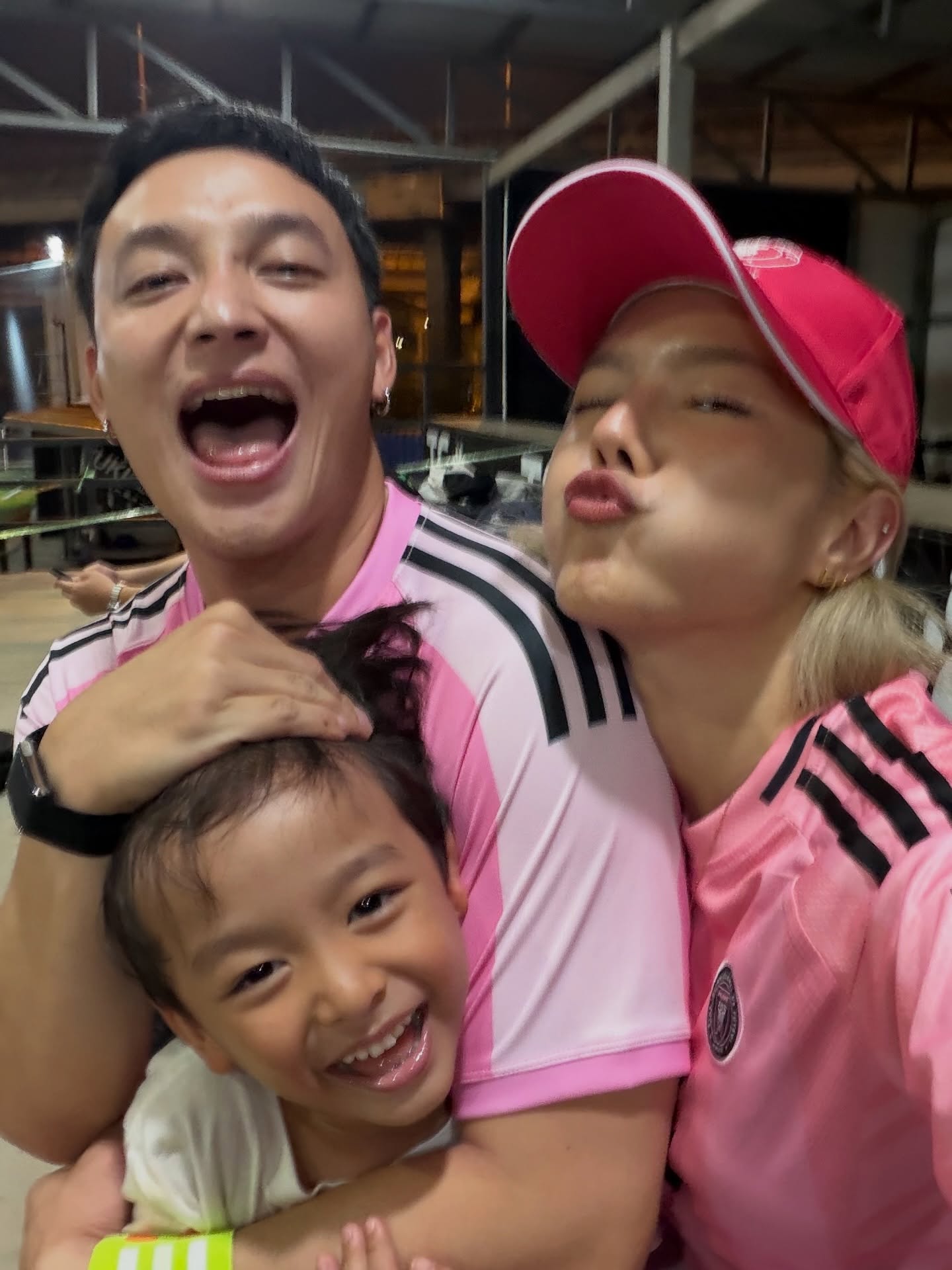 แนท - ณัฐชา นวลแจ่ม