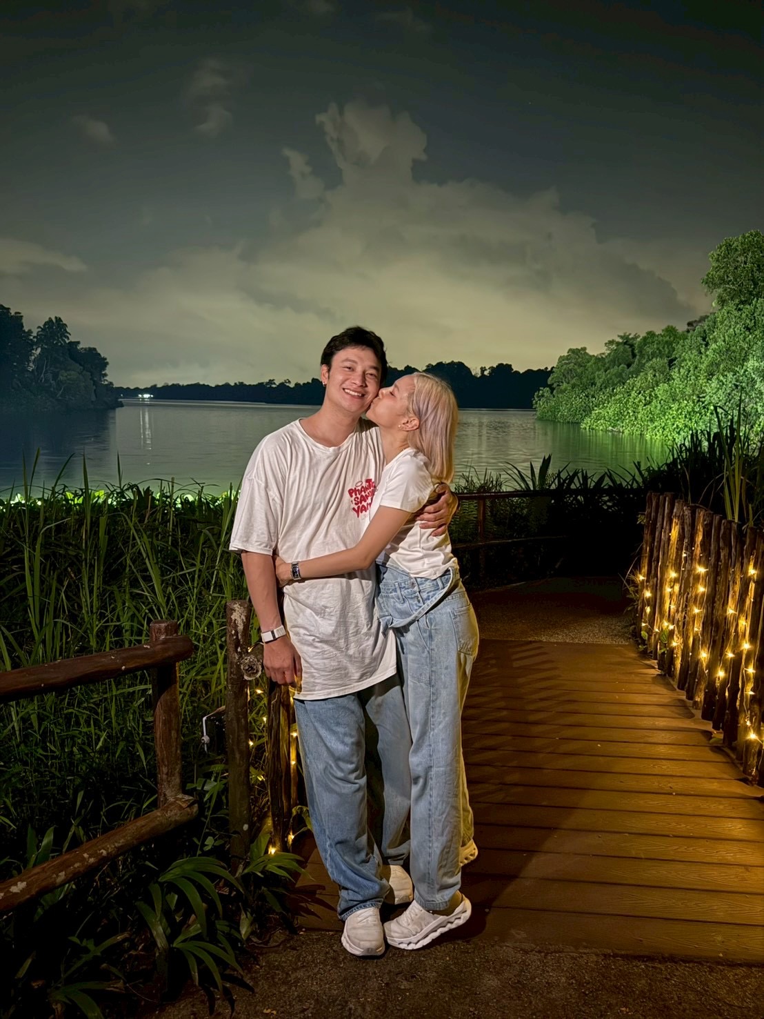 แนท - ณัฐชา นวลแจ่ม