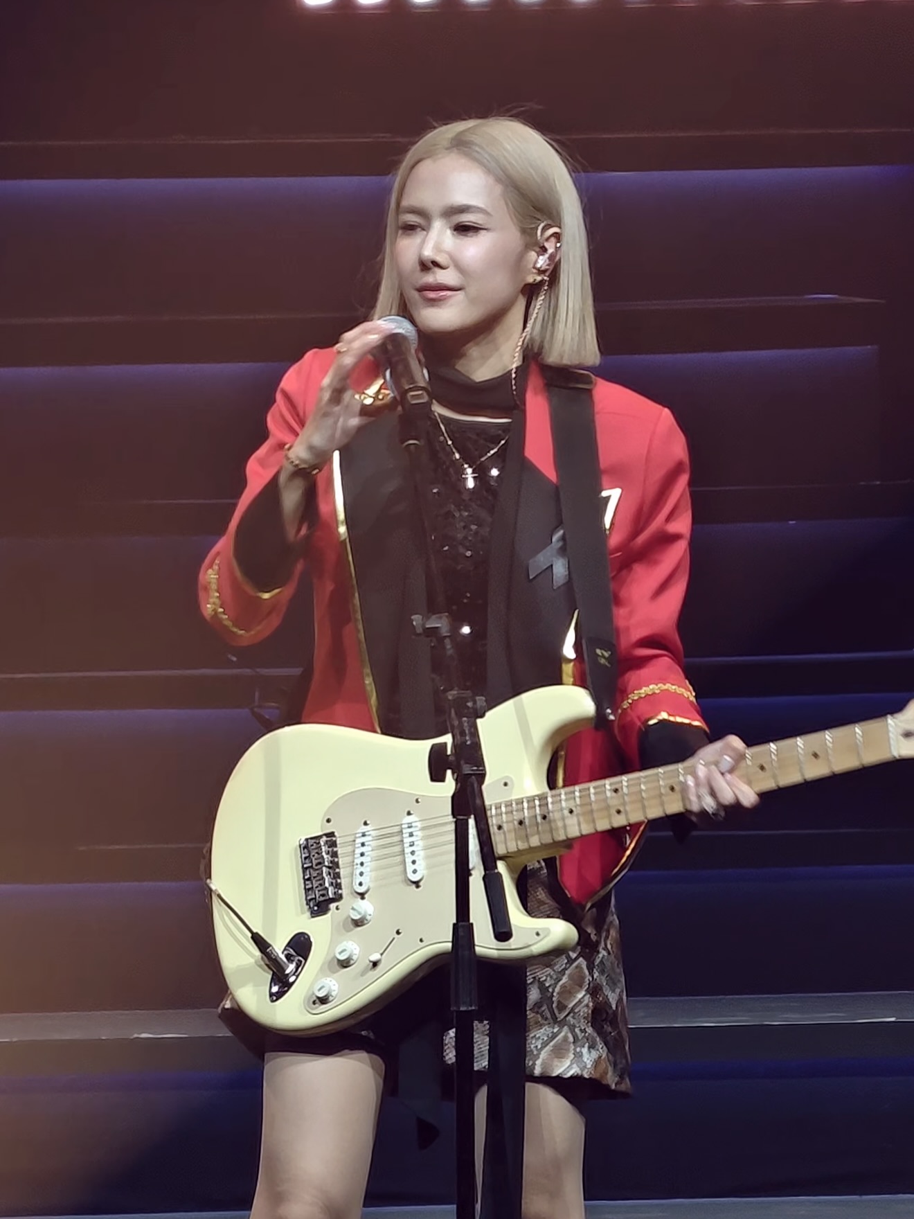 แนท - ณัฐชา นวลแจ่ม