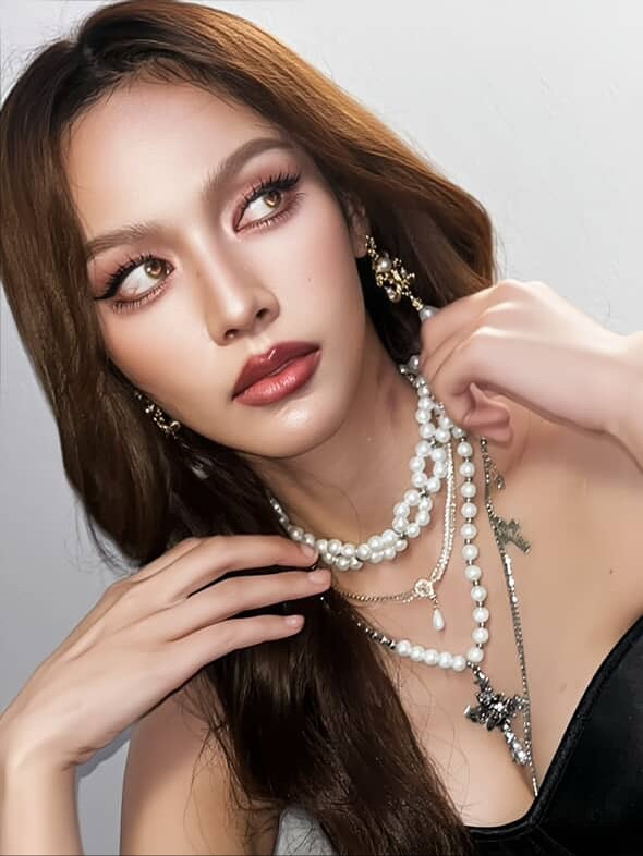 พีพี - พัชญา เพียรเสมอ