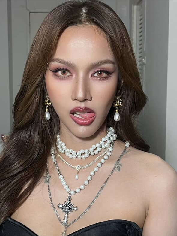 พีพี - พัชญา เพียรเสมอ