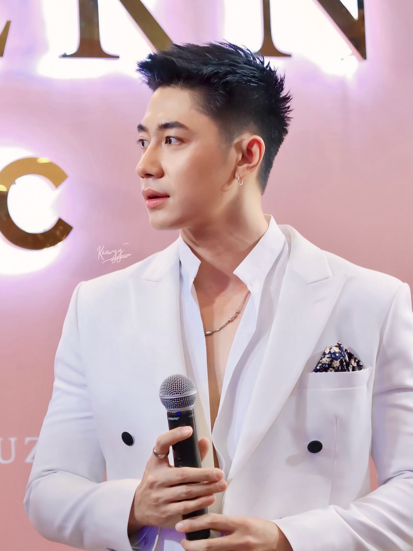 แจม - รชตะ หัมพานนท์