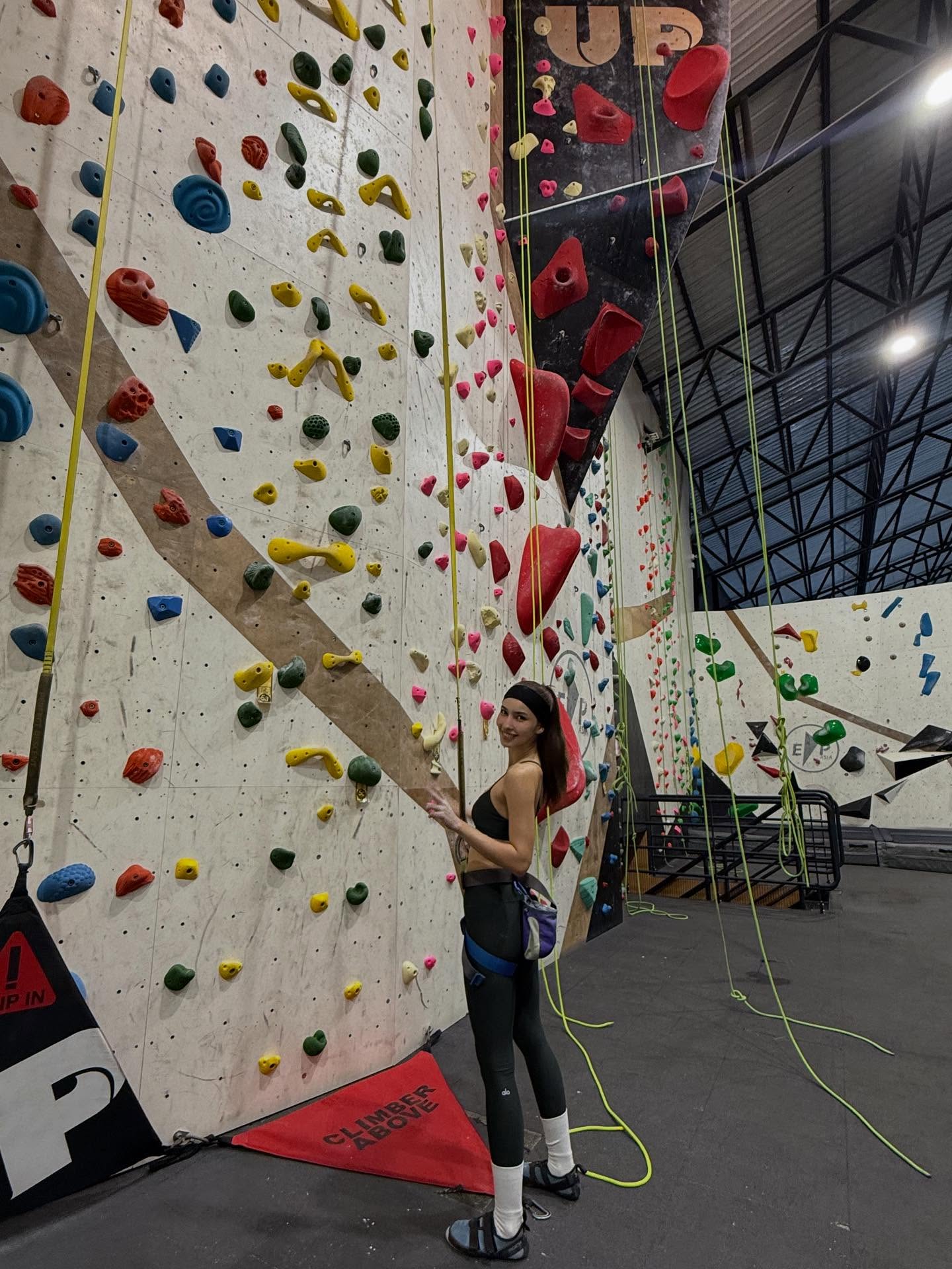 ลิตา - คาลิยา นิฮุต