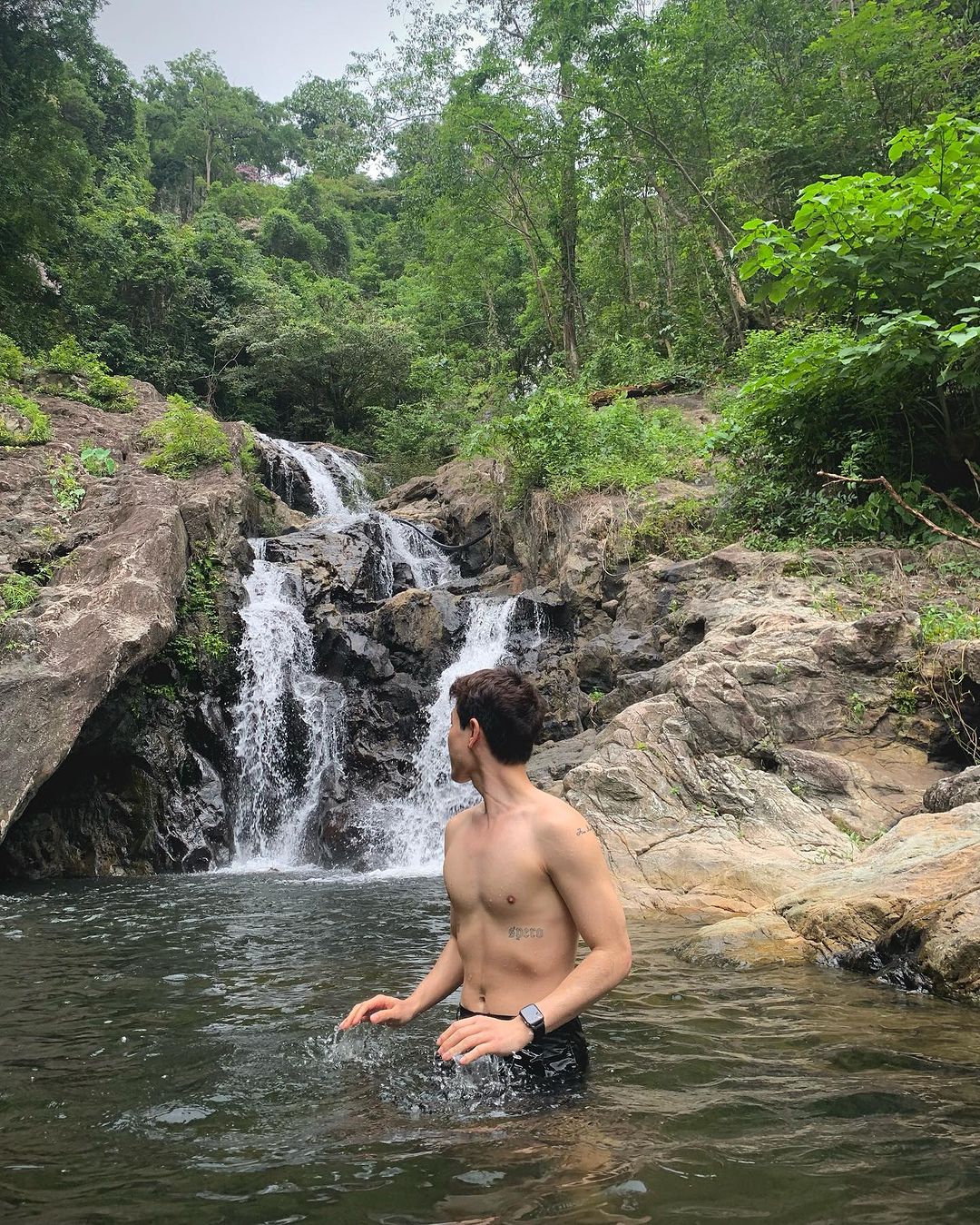 เพชร - เผ่าเพชร เจริญสุข
