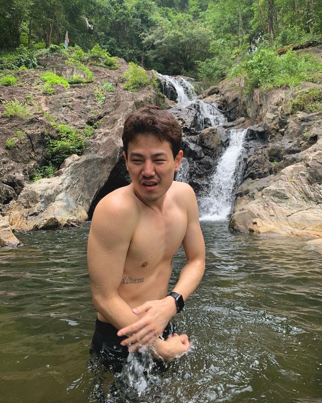 เพชร - เผ่าเพชร เจริญสุข