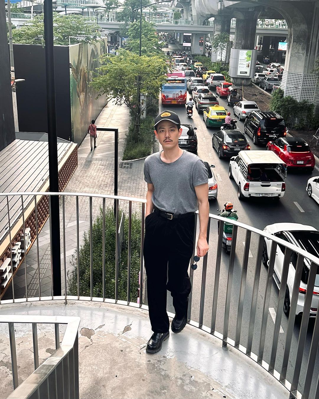 เพชร - เผ่าเพชร เจริญสุข