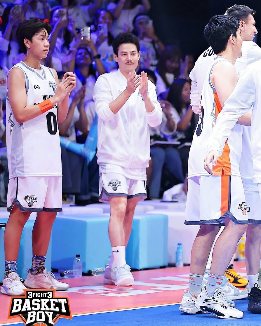 เพชร - เผ่าเพชร เจริญสุข