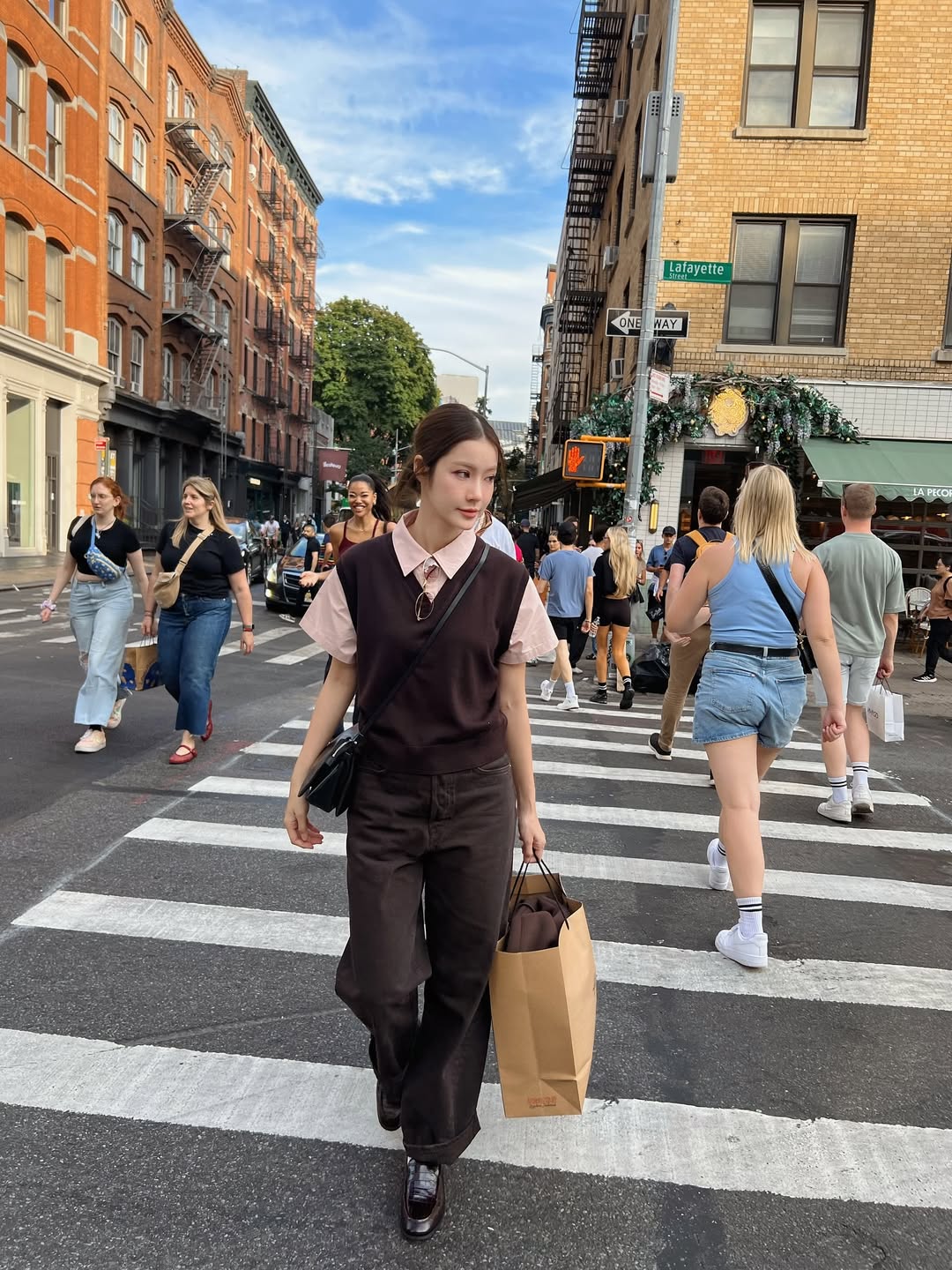 น้ำตาล - ทิพนารี วีรวัฒโนดม
