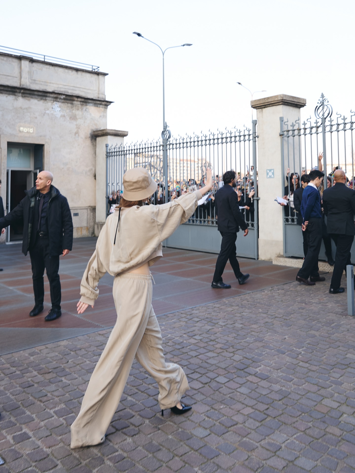 น้ำตาล - ทิพนารี วีรวัฒโนดม