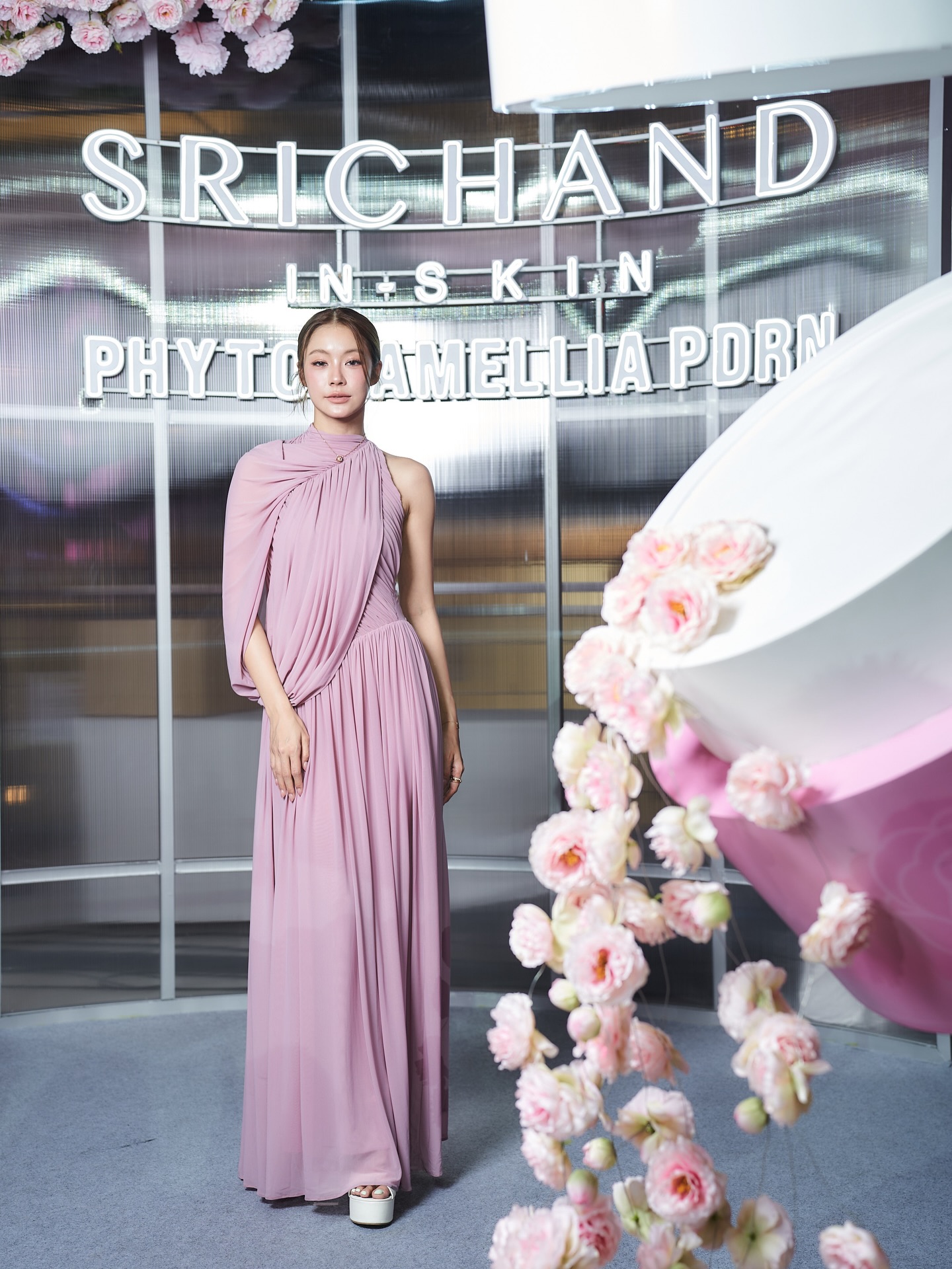 น้ำตาล - ทิพนารี วีรวัฒโนดม