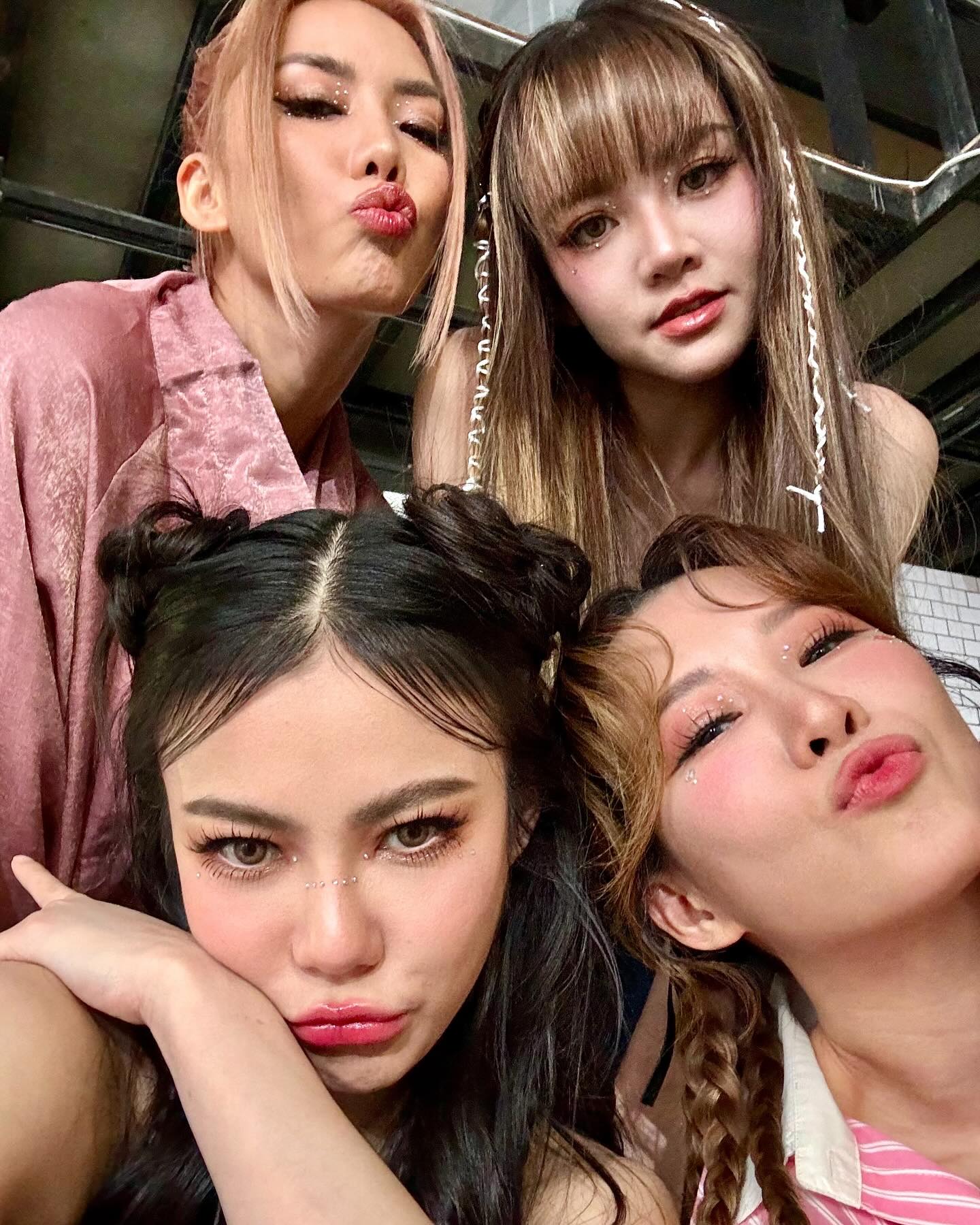 กิ๊ฟซ่า - ปิยา พงศ์กุลภา