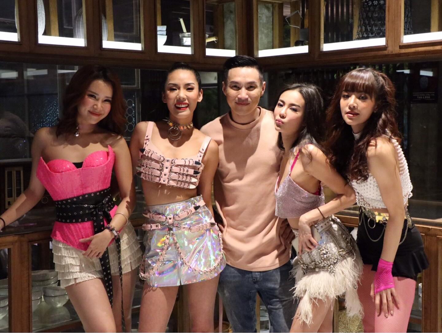 กิ๊ฟซ่า - ปิยา พงศ์กุลภา