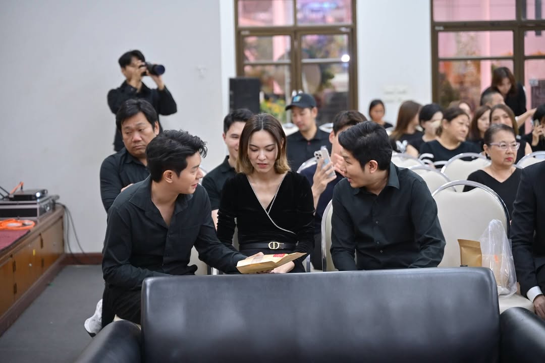 กิ๊ฟซ่า - ปิยา พงศ์กุลภา