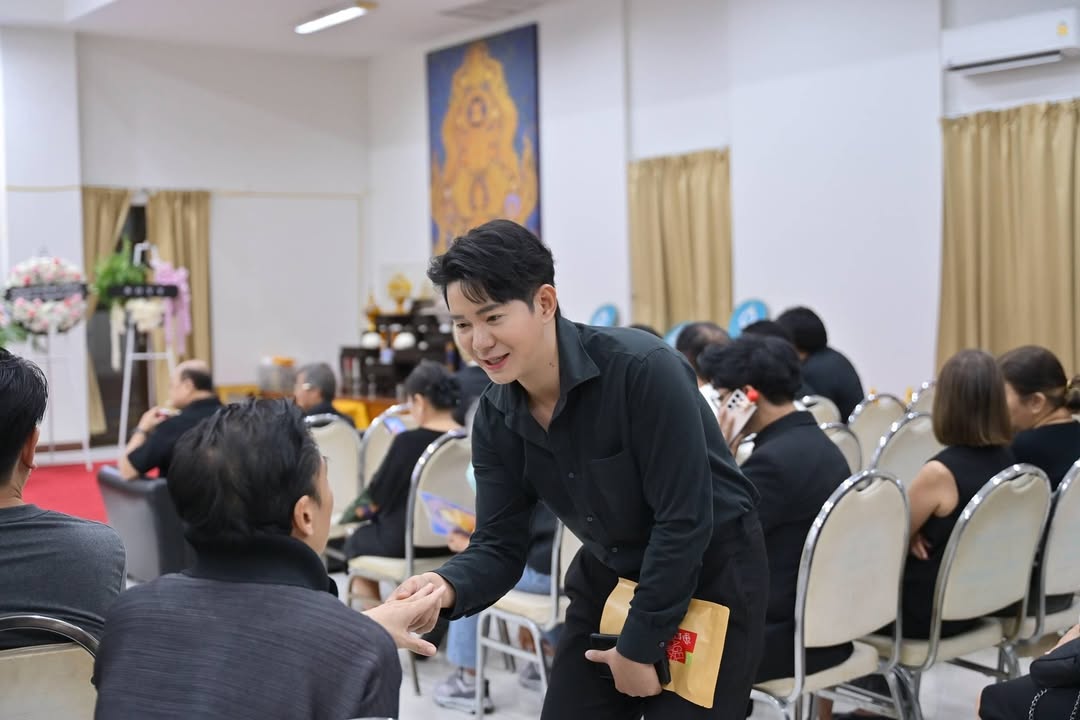 กิ๊ฟซ่า - ปิยา พงศ์กุลภา
