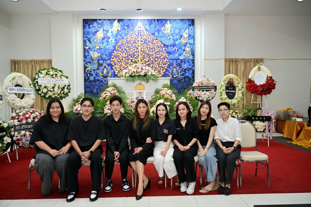กิ๊ฟซ่า - ปิยา พงศ์กุลภา