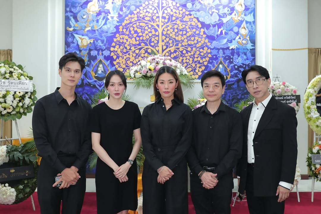 กิ๊ฟซ่า - ปิยา พงศ์กุลภา