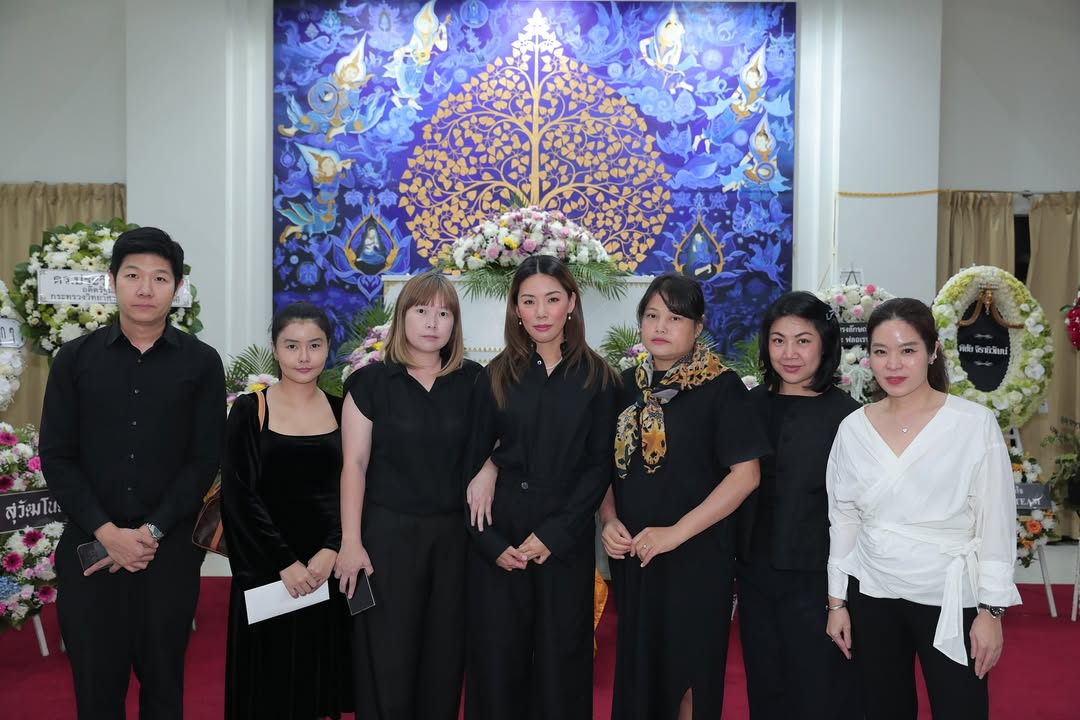 กิ๊ฟซ่า - ปิยา พงศ์กุลภา