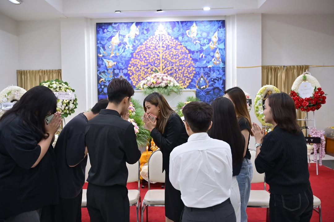 กิ๊ฟซ่า - ปิยา พงศ์กุลภา